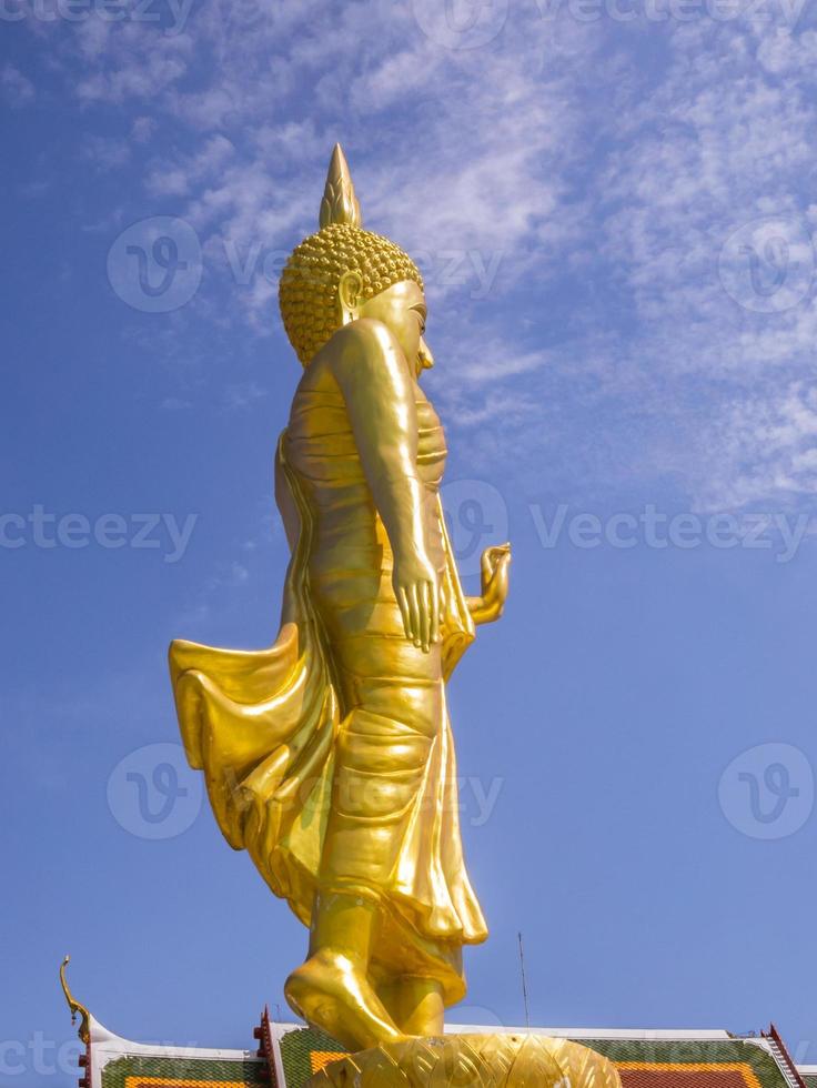 Buda em pé, bangkok, tailândia foto