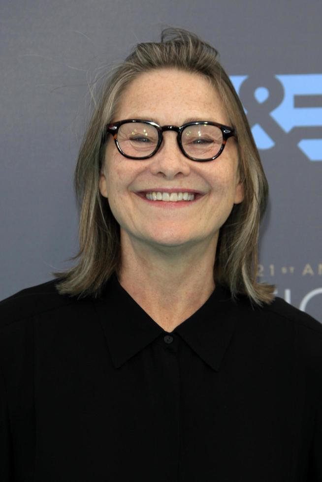 los angeles, 17 de janeiro - cherry jones no 21st Annual criticals choice awards no barker hanger em 17 de janeiro de 2016 em santa monica, ca foto