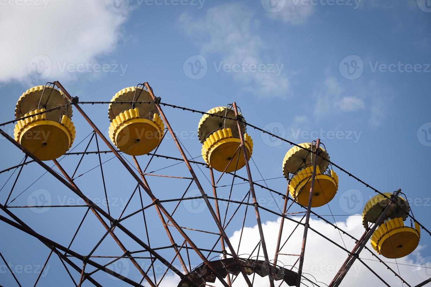 roda gigante, cidade de pripyat na zona de exclusão de chernobyl, ucrânia foto