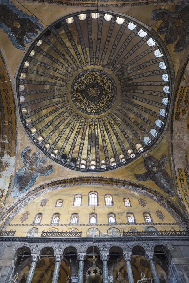 mosaicos de anjos e cúpula de hagia sophia foto
