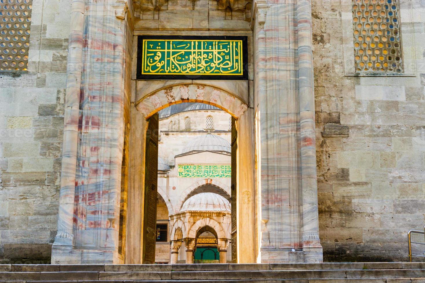 a mesquita do sultão ahmed é uma mesquita histórica em istambul, turquia foto