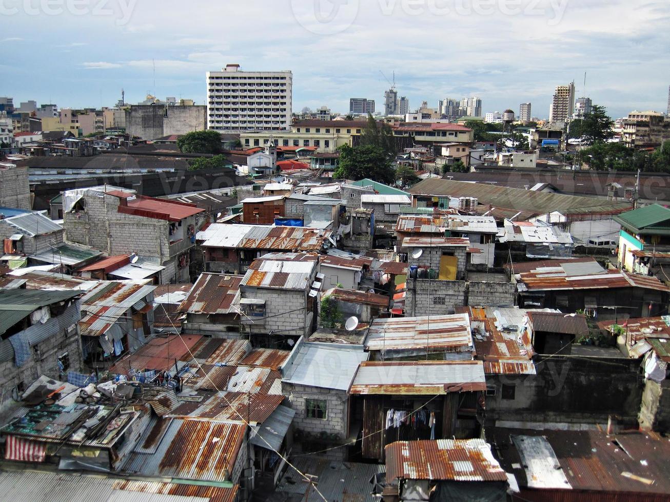 posseiros barracos e casas em uma área urbana da favela foto