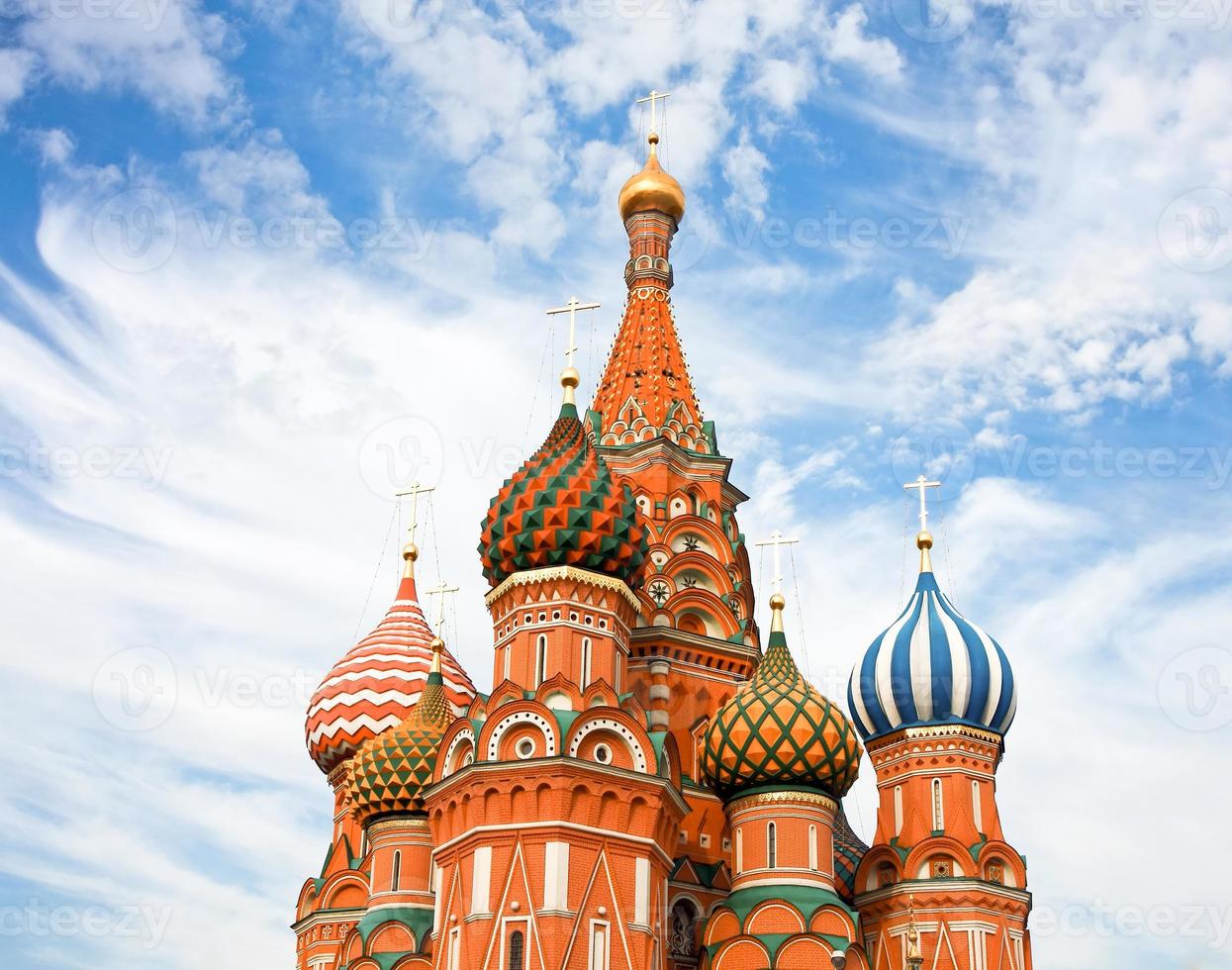 Catedral de Vasily o abençoado na Praça Vermelha de Moscou na Rússia foto
