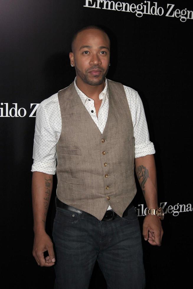 los angeles, 7 de novembro - columbus short na ermenegildo zegna global store inaugurando na ermenegildo zegna boutique em 7 de novembro de 2013 em beverly hills, ca foto