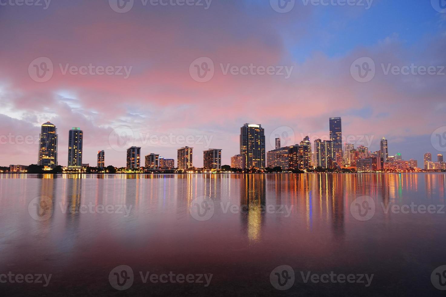 cena noturna de miami foto