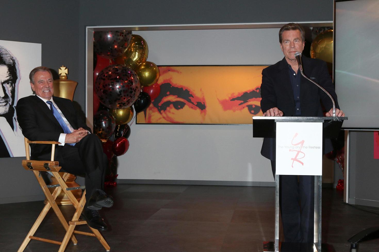 los angeles 7 de fevereiro - eric braeden e peter bergman na celebração do 40º aniversário de eric braeden sobre os jovens e os inquietos na televisão da cidade em 7 de fevereiro de 2020 em los angeles, ca foto