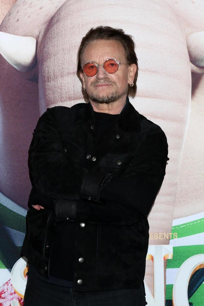 los angeles 12 de dezembro - bono na estréia do sing 2 no teatro grego em 12 de dezembro de 2021 em los angeles, ca foto