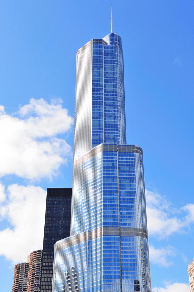 chicago, il, 2011 - trump tower chicago foto