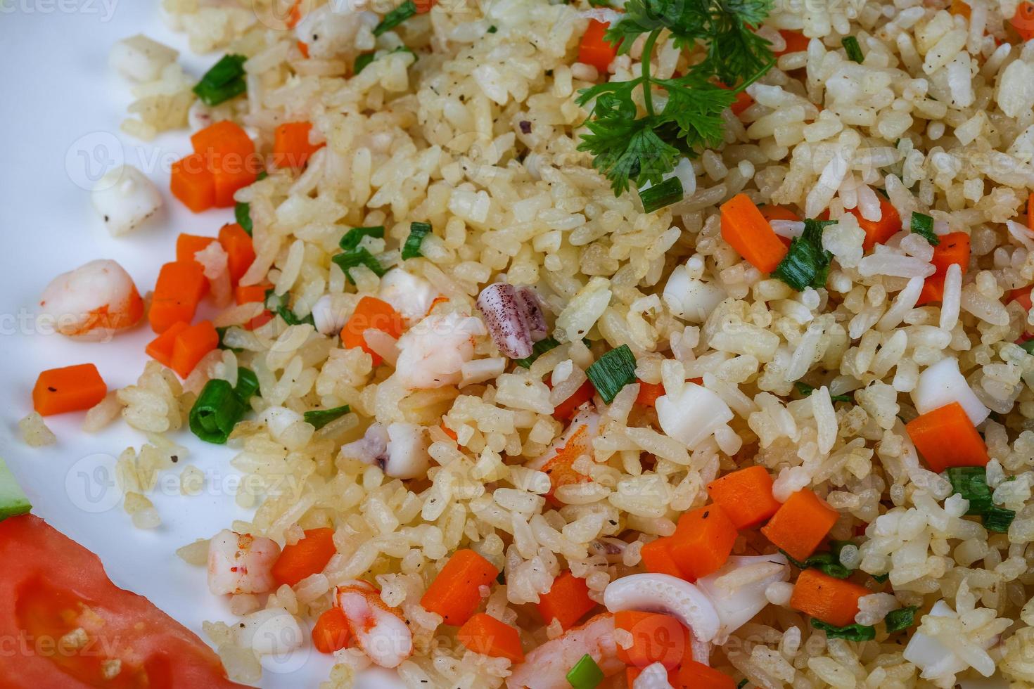 arroz frito com frutos do mar foto