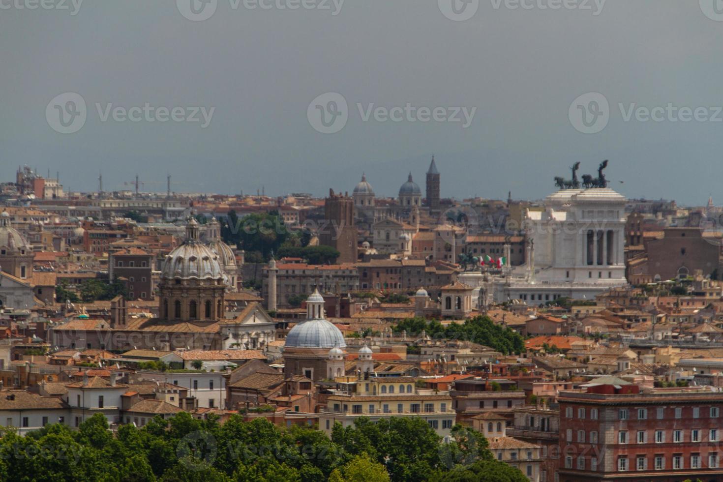 série de viagens - itália. vista acima do centro de roma, itália. foto