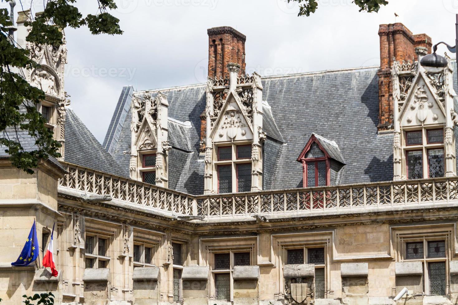 edifício histórico em paris frança foto