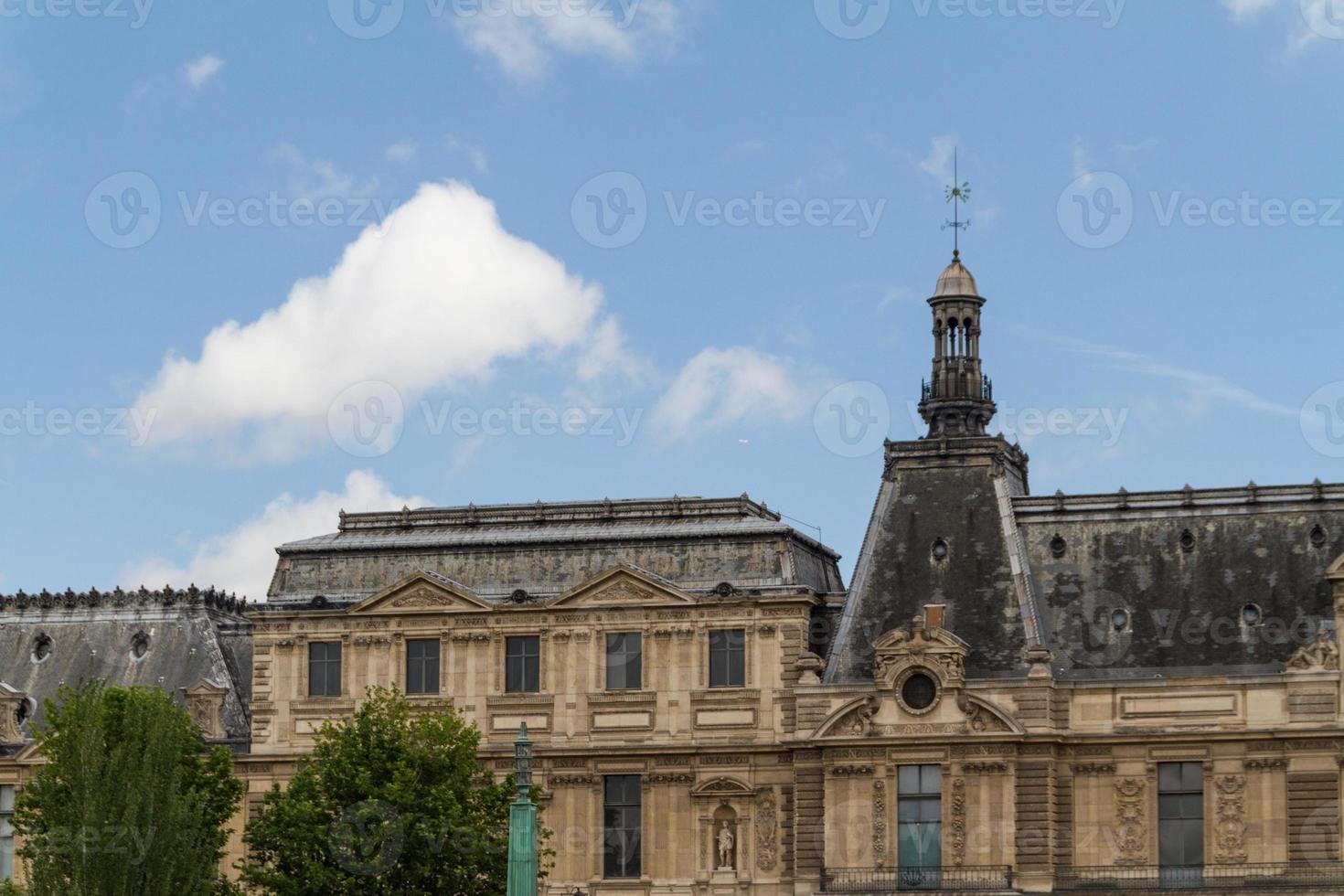 edifício histórico em paris frança foto