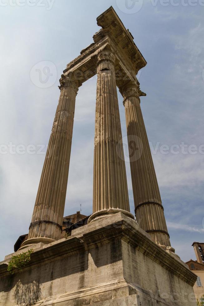 ruínas do teatro di marcello, roma - itália foto