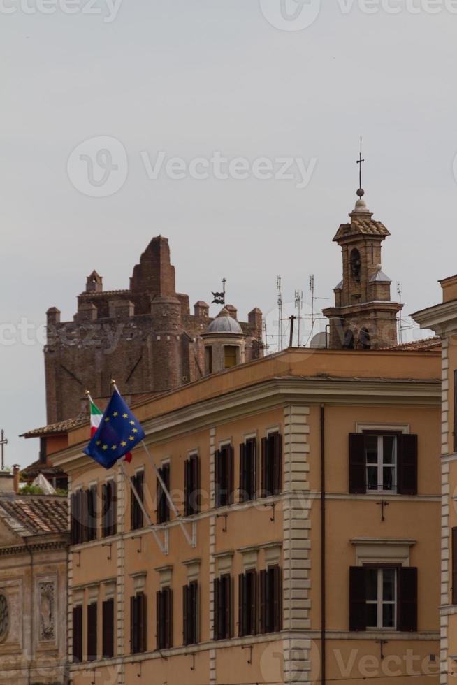 roma, o edifício da consulta na praça do quirinale. foto