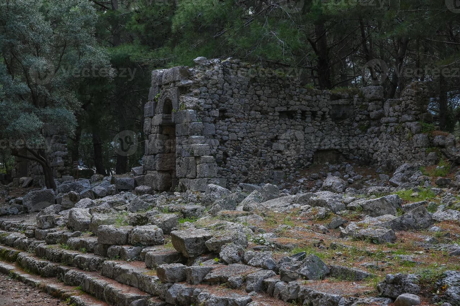 ruínas de phaselis na turquia foto