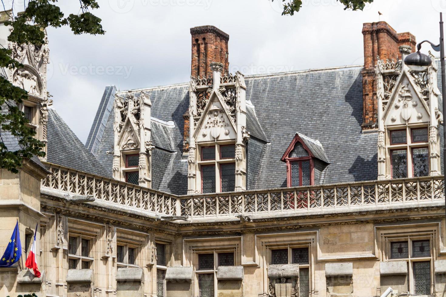 edifício histórico em paris frança foto