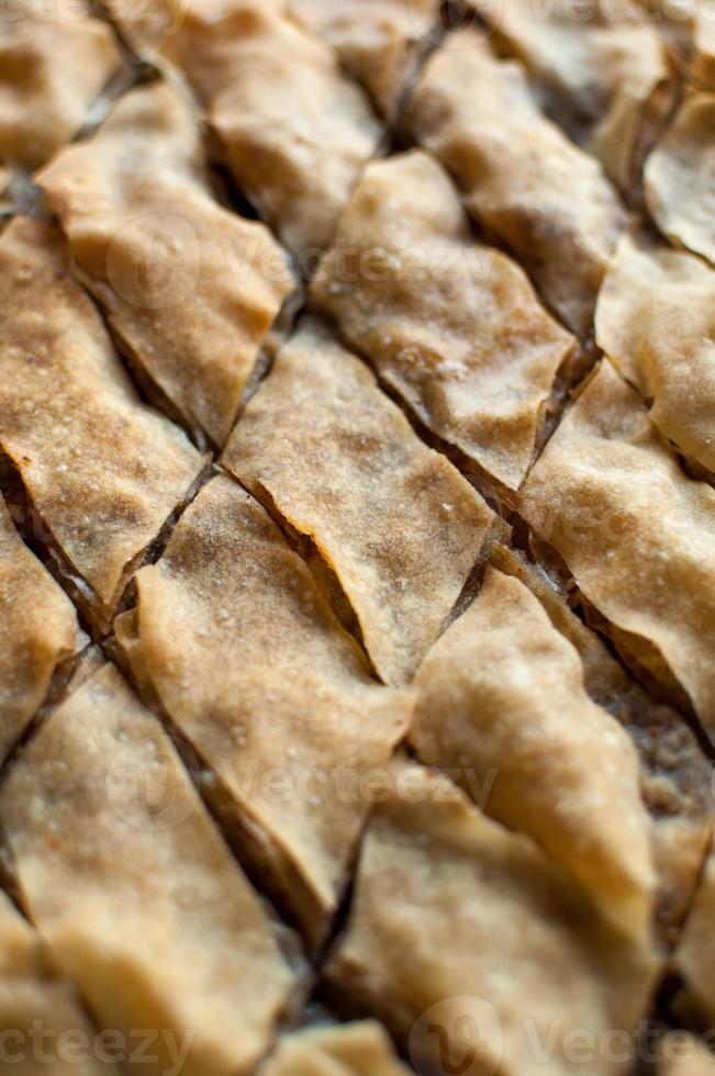 baklava, sobremesa turca feita de massa fina, nozes e mel. foto