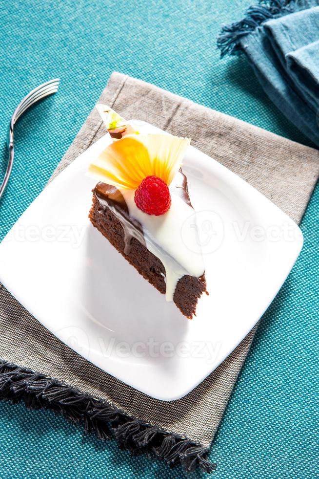 bolo de chocolate com creme foto