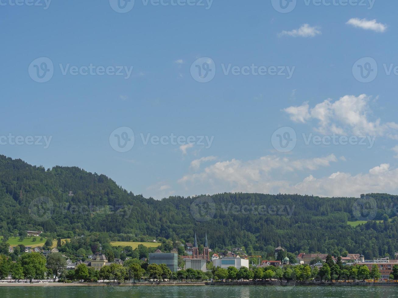 bregenz e lindau no lago de constância foto