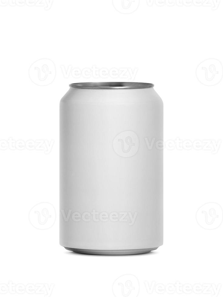latas de alumínio em fundo branco para design foto