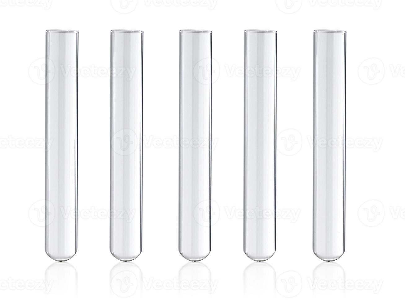 tubo de ensaio de laboratório isolado em branco foto