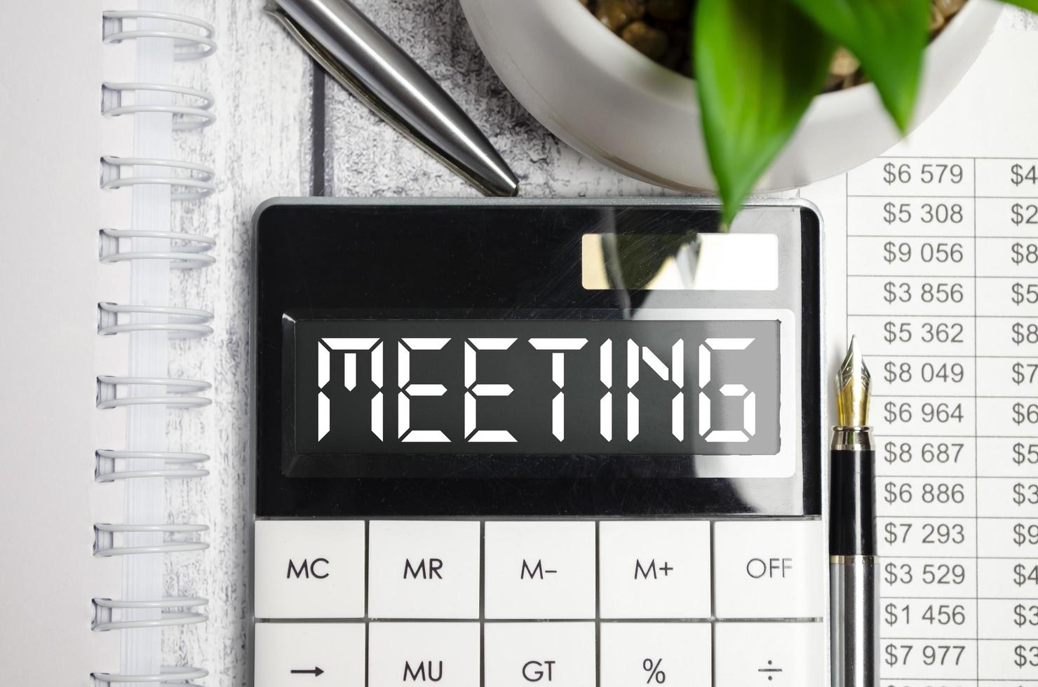 calculadora, a palavra reunião está escrita no visor foto