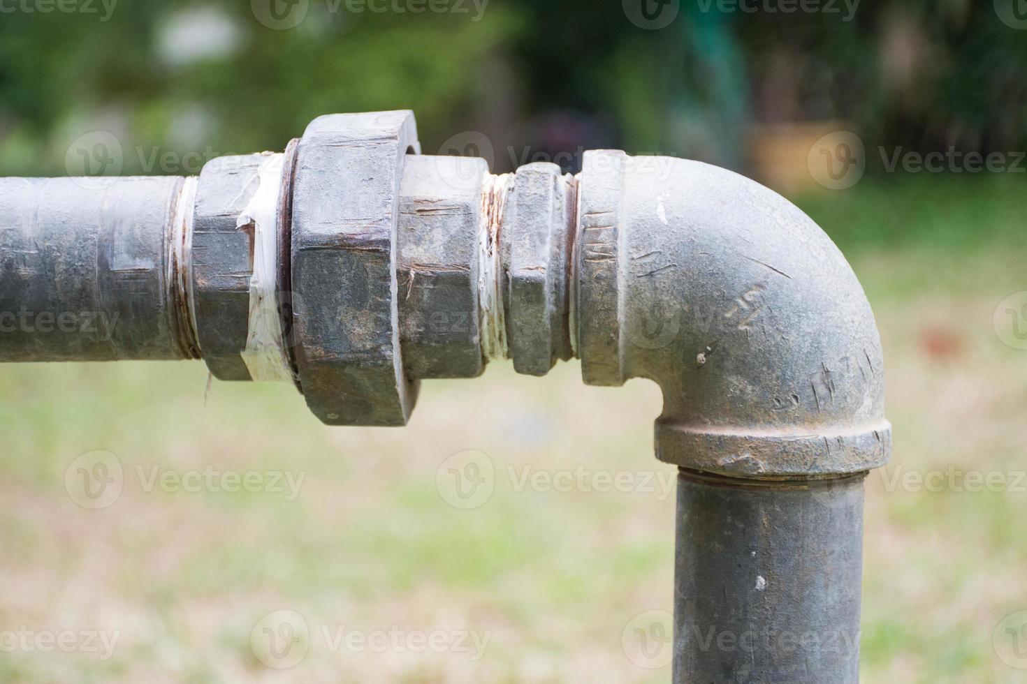 bomba de água velha, juntas, porca foto