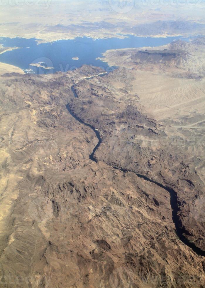 vista de helicóptero sobre o grand canyon foto