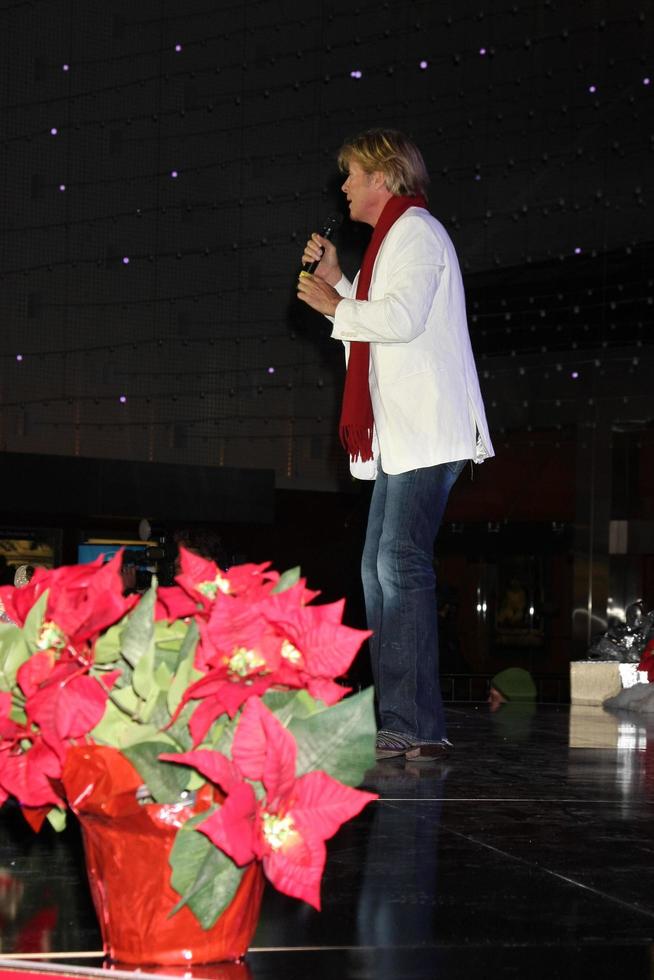 los angeles, 22 de novembro - jack wagner no concerto da parada de natal de hollywood 2011 no universal citywalk em 22 de novembro de 2011 em los angeles, ca foto