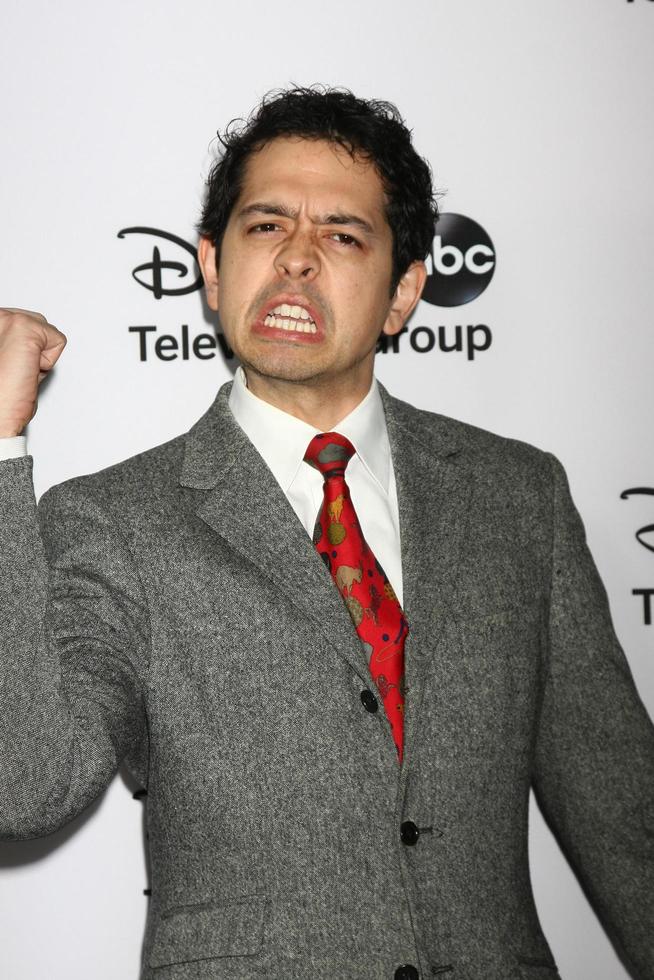 los angeles, 10 de janeiro - geoffrey arend participa da festa abc tca winter 2013 no langham huntington hotel em 10 de janeiro de 2013 em pasadena, ca foto