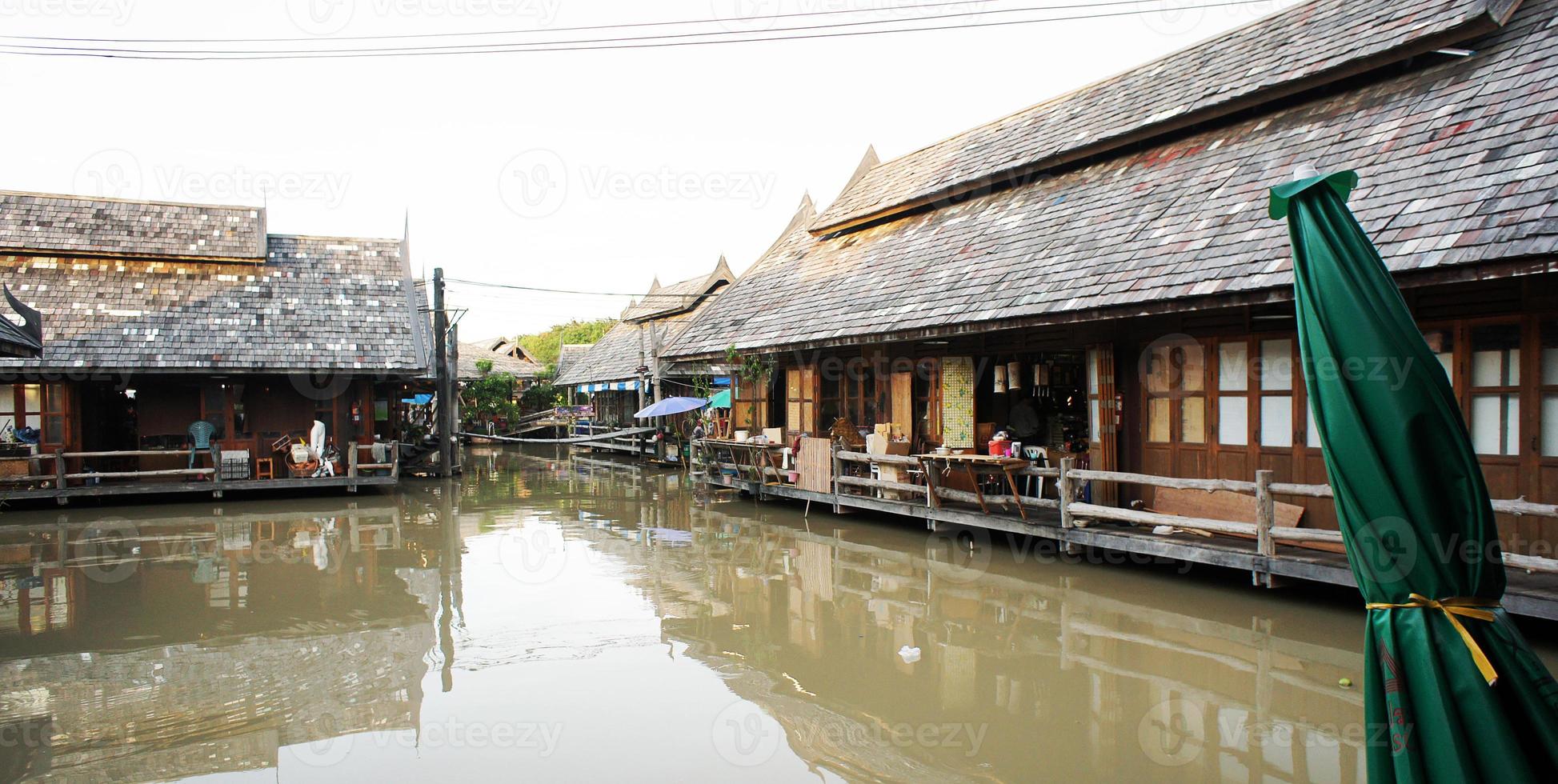 tailandês multi cultura mercado flutuante pattaya foto