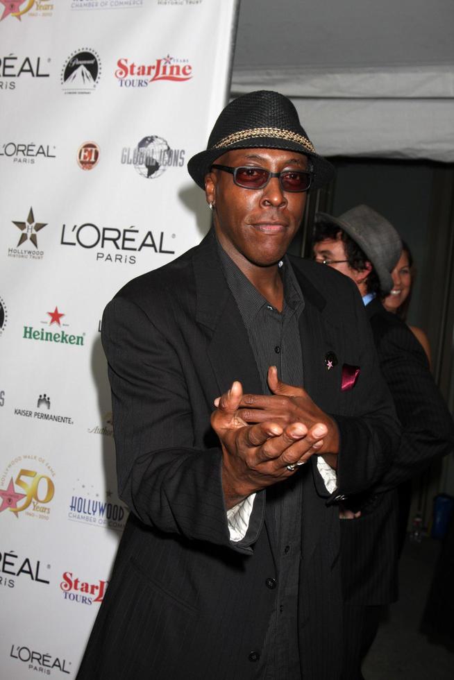 los angeles, 3 de novembro - arsenio hall chega à calçada da fama de hollywood celebração do 50º aniversário em hollywood e highland em 3 de novembro de 2010 em los angeles, ca foto