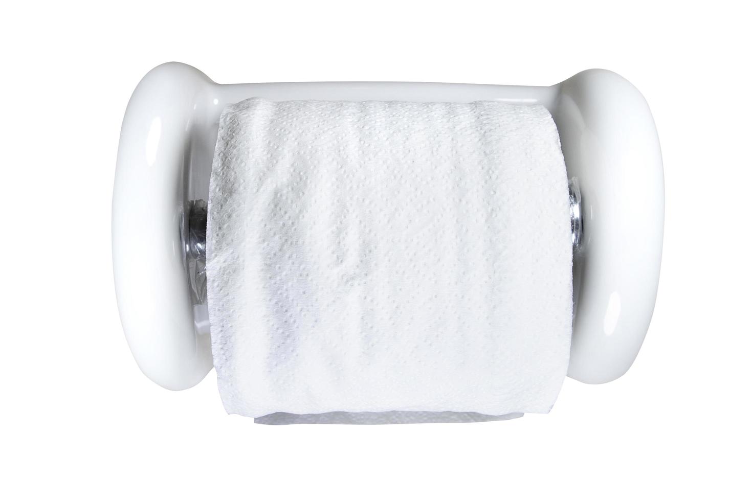 rolo de papel higiênico isolado no fundo branco com traçado de recorte. foto