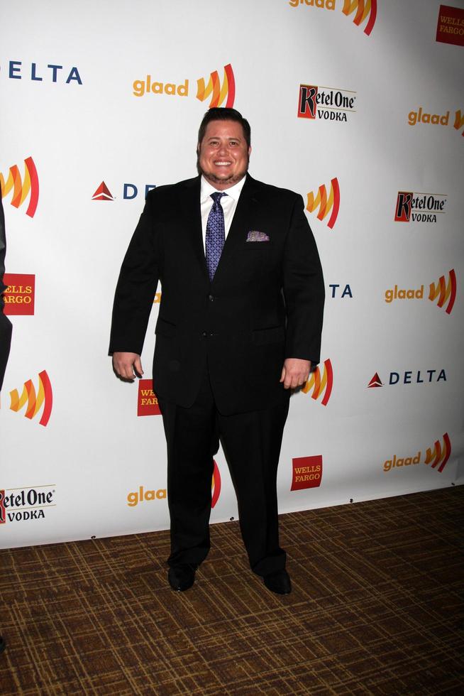 los angeles, 21 de abril - chaz bono chega ao 23º glaad media awards no hotel westin bonaventure em 21 de abril de 2012 em los angeles, ca foto