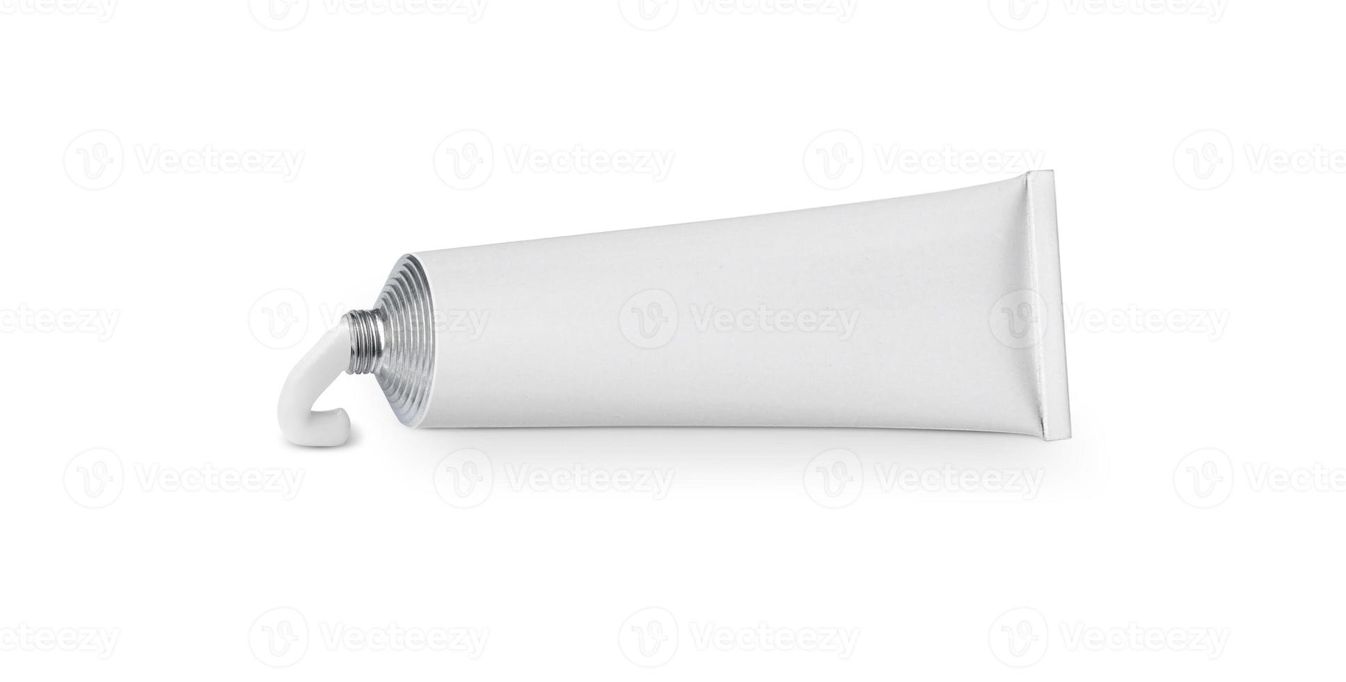 tubo branco com pomada isolada em um fundo branco foto