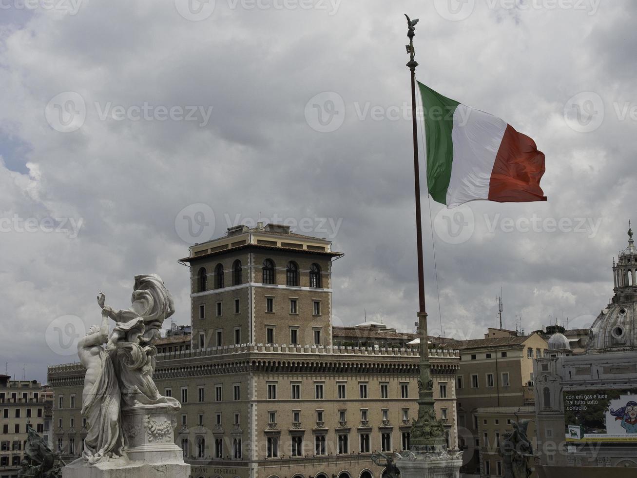 a cidade de roma na itália foto