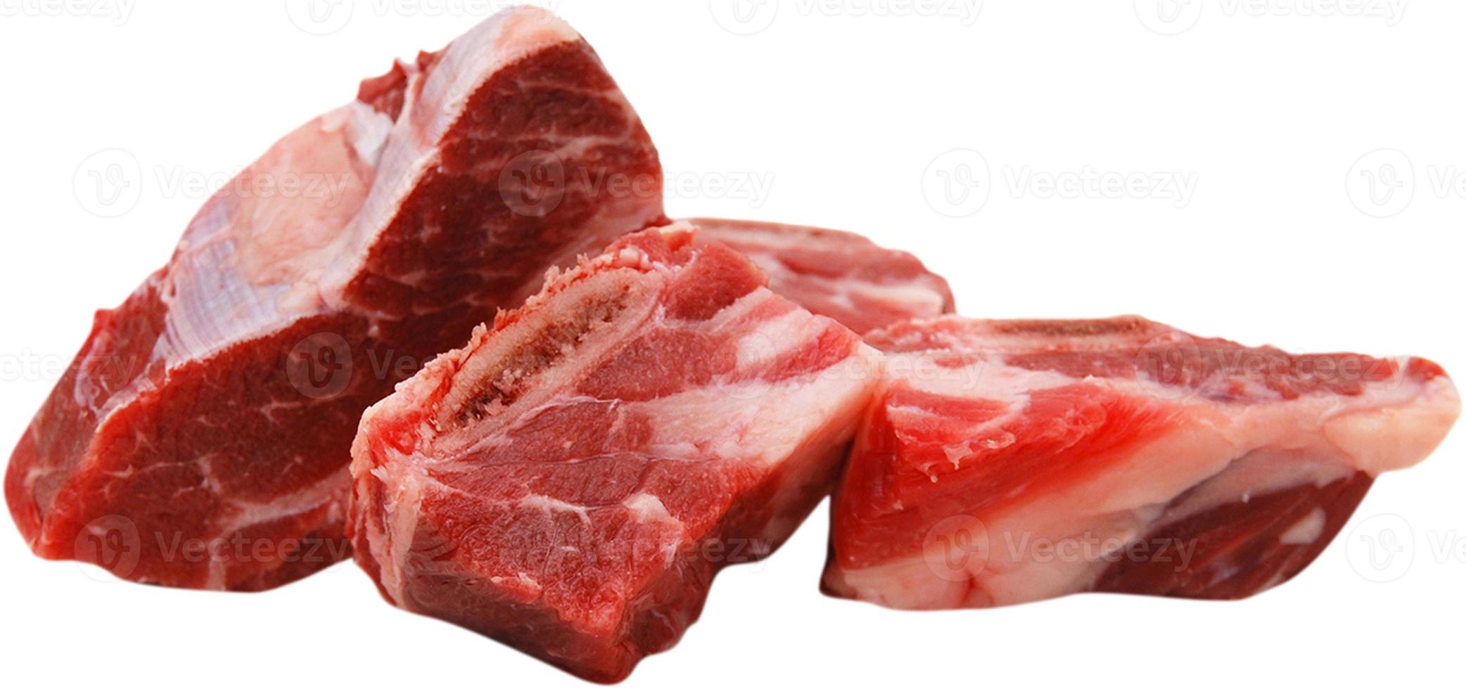 carne crua refrigerada, corte isolado no fundo branco foto