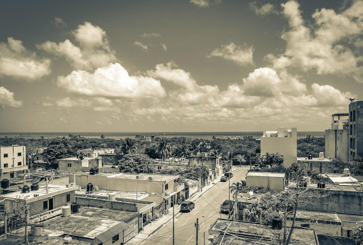 playa del carmen quintana roo méxico 2022 paisagem urbana oceano caribe e vista panorâmica da praia playa del carmen. foto