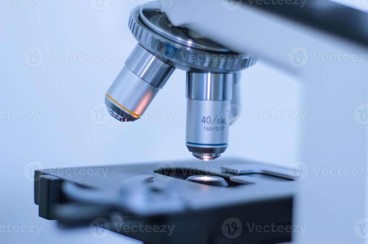lentes de microscópio close-up foto