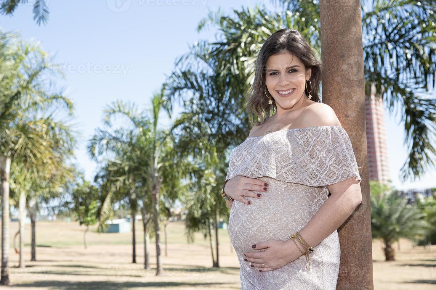 retrato de gravidez de mulher foto