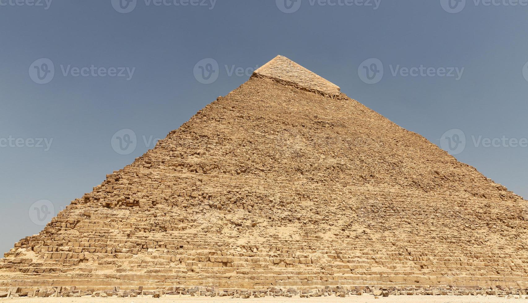 pirâmide de khafre no complexo de pirâmides de gizé, cairo, egito foto