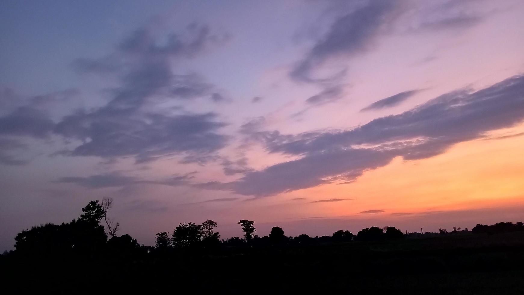 sentido do céu de fundo noturno foto