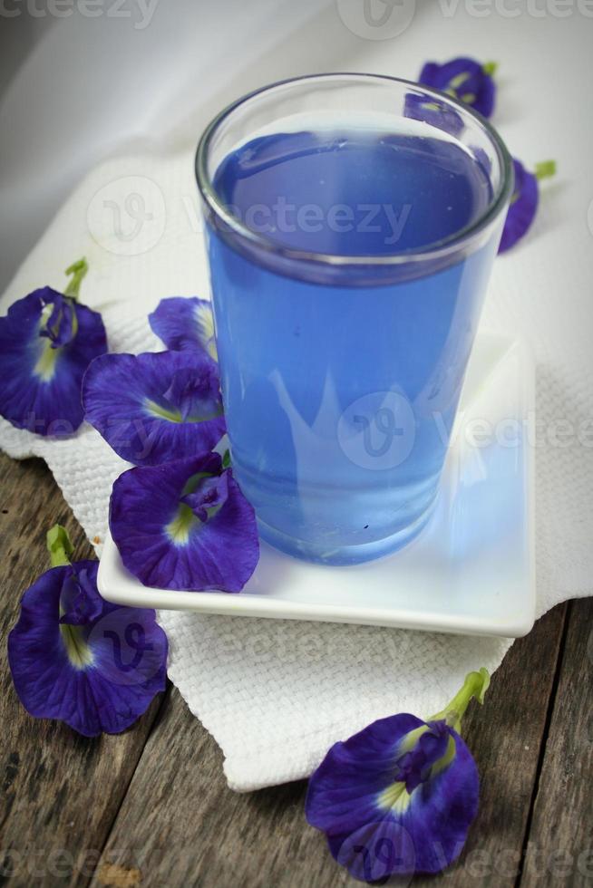 bebida de ervilha borboleta ou bluechai foto