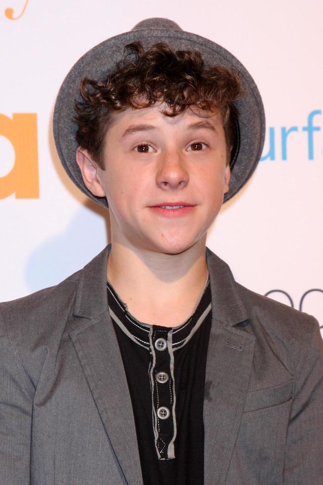 Los Angeles, 28 de outubro - Nolan Gould no evento de apreciação dos fãs da Modern Family on USA Network no Village Theatre em 28 de outubro de 2013 em Westwood, Califórnia foto