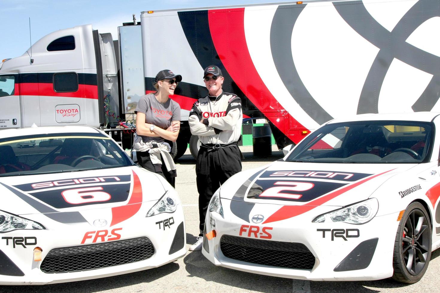 los angeles, 21 de fevereiro - tricia helfer, robert patrick no grand prix of long beach pro celebridade race training no willow springs international raceway em 21 de março de 2015 em rosamond, ca foto