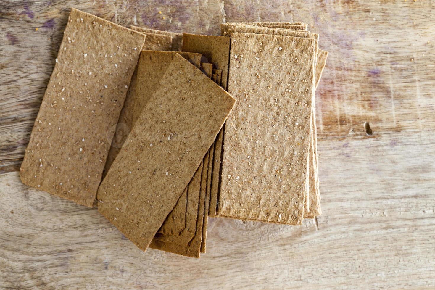 biscoitos crocantes de centeio fino foto