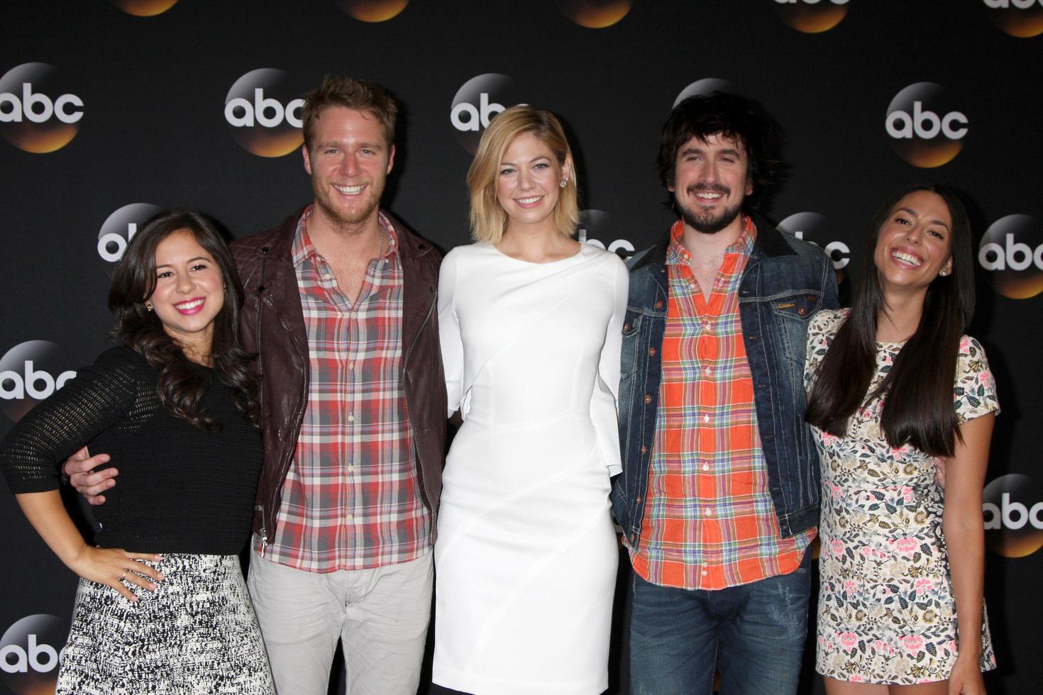 los angeles, 15 de julho - chloe wepper, jake mcdorman, analeigh tipton, nicolas wright, jada catta-preta no abc julho de 2014 tca em beverly hilton em 15 de julho de 2014 em beverly hills, ca foto