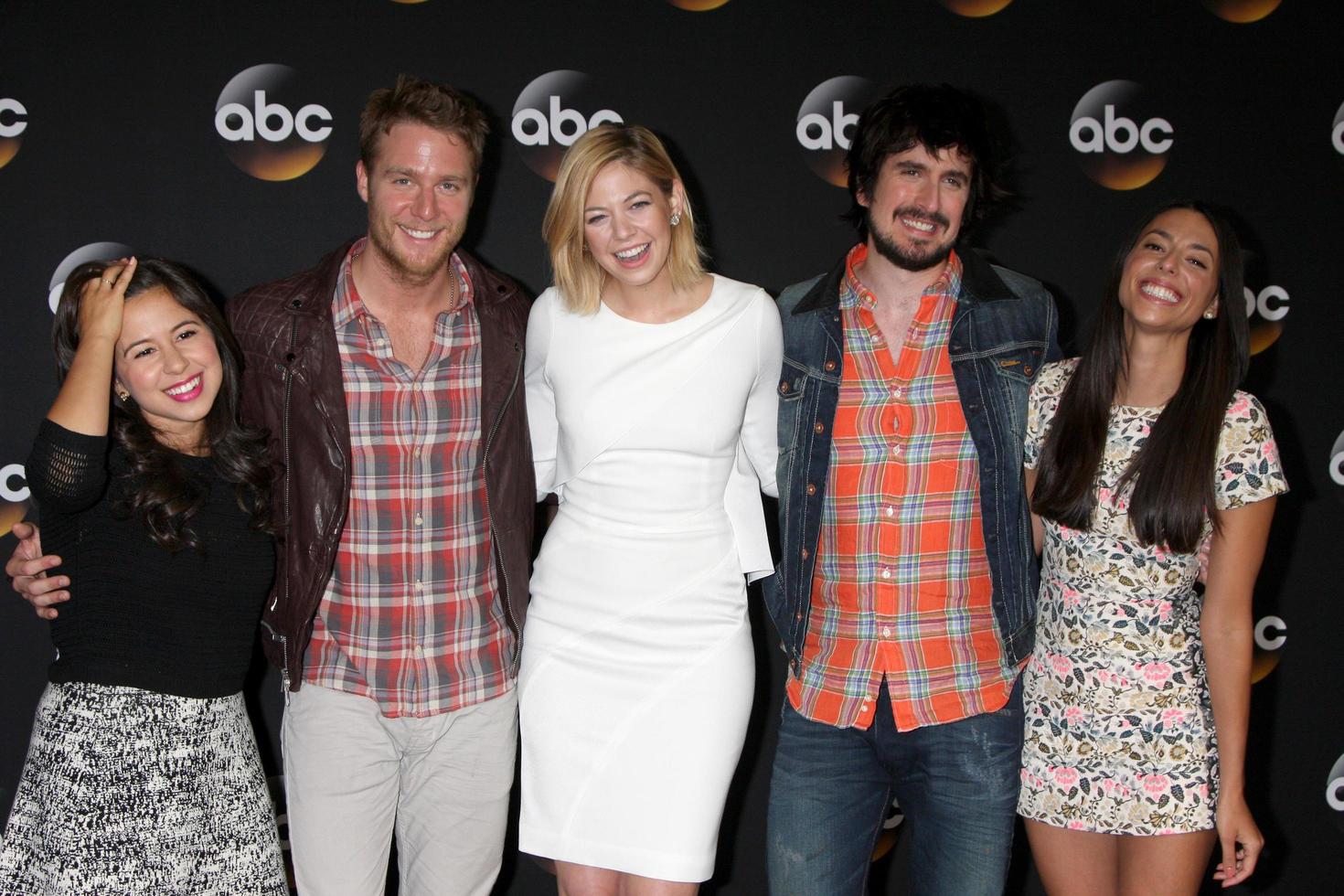 los angeles, 15 de julho - chloe wepper, jake mcdorman, analeigh tipton, nicolas wright, jada catta-preta no abc julho de 2014 tca em beverly hilton em 15 de julho de 2014 em beverly hills, ca foto