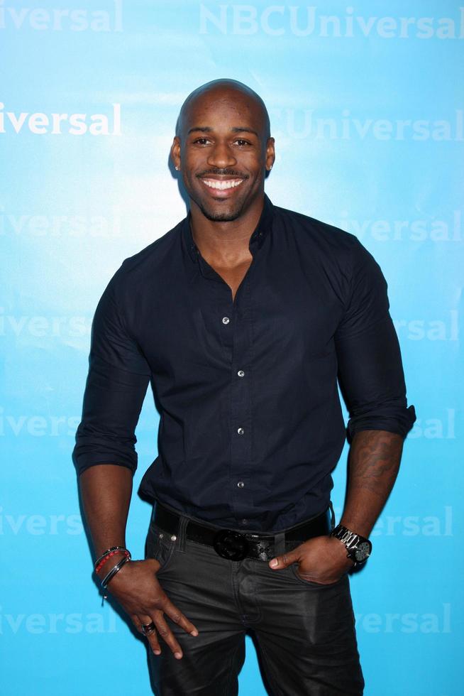 los angeles, 6 de janeiro - dolvett quince chega à festa de inverno tca universal all-star da nbc no athenauem em 6 de janeiro de 2012 em pasadena, ca foto