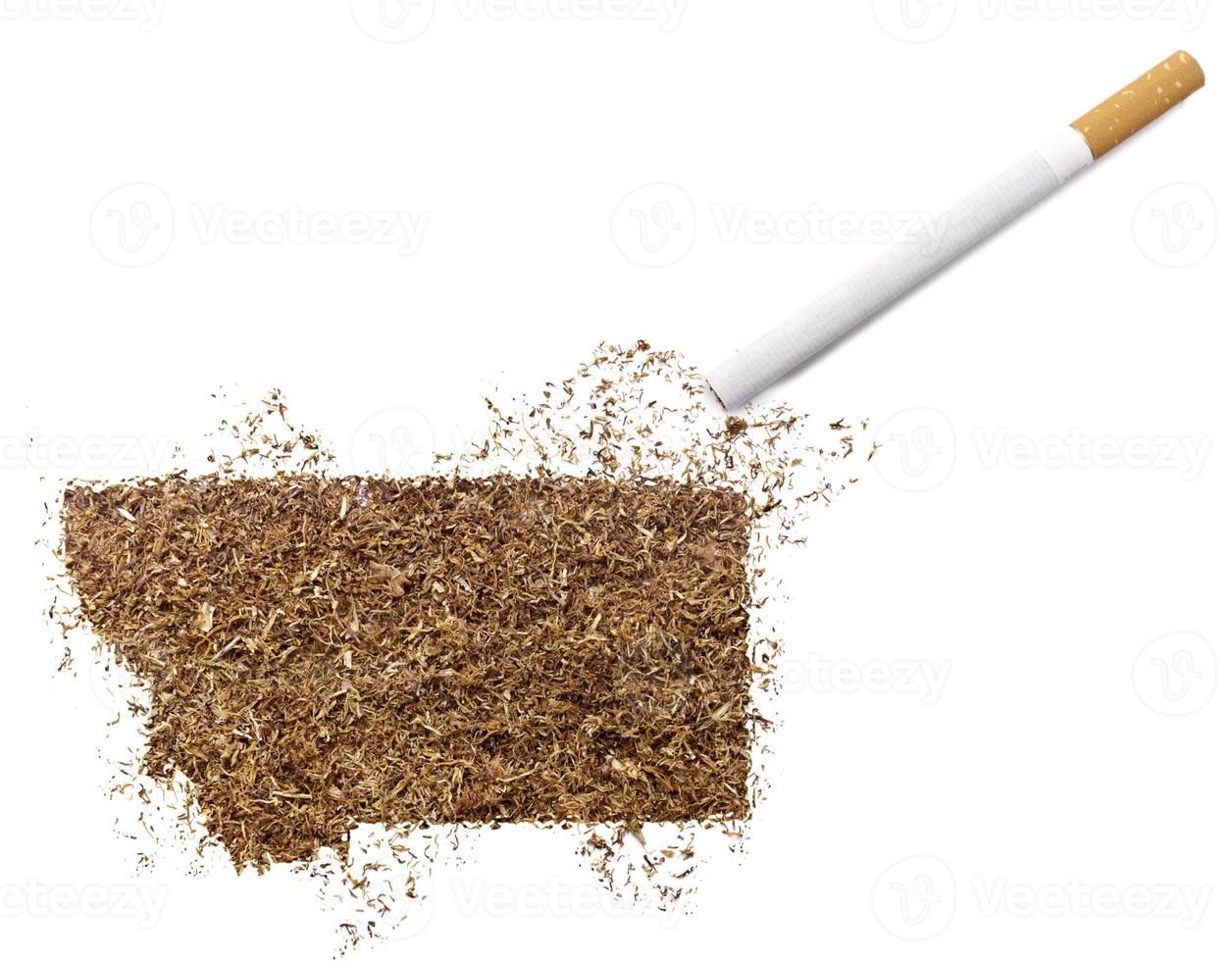 cigarro e tabaco em forma de montana (série) foto